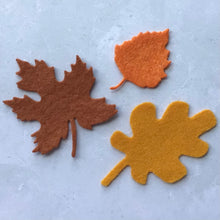 Load image into Gallery viewer, Felt Mixed Leaf Bundle, Die cut mixed leaves, Felt Autumn Leaves
